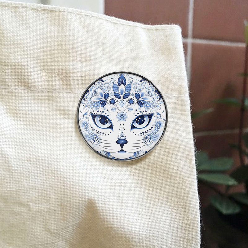 Broche com Estampa UV de Rosto - Ethnic Clothing & Online Fashion Store Khaadi Us avaliação e preço